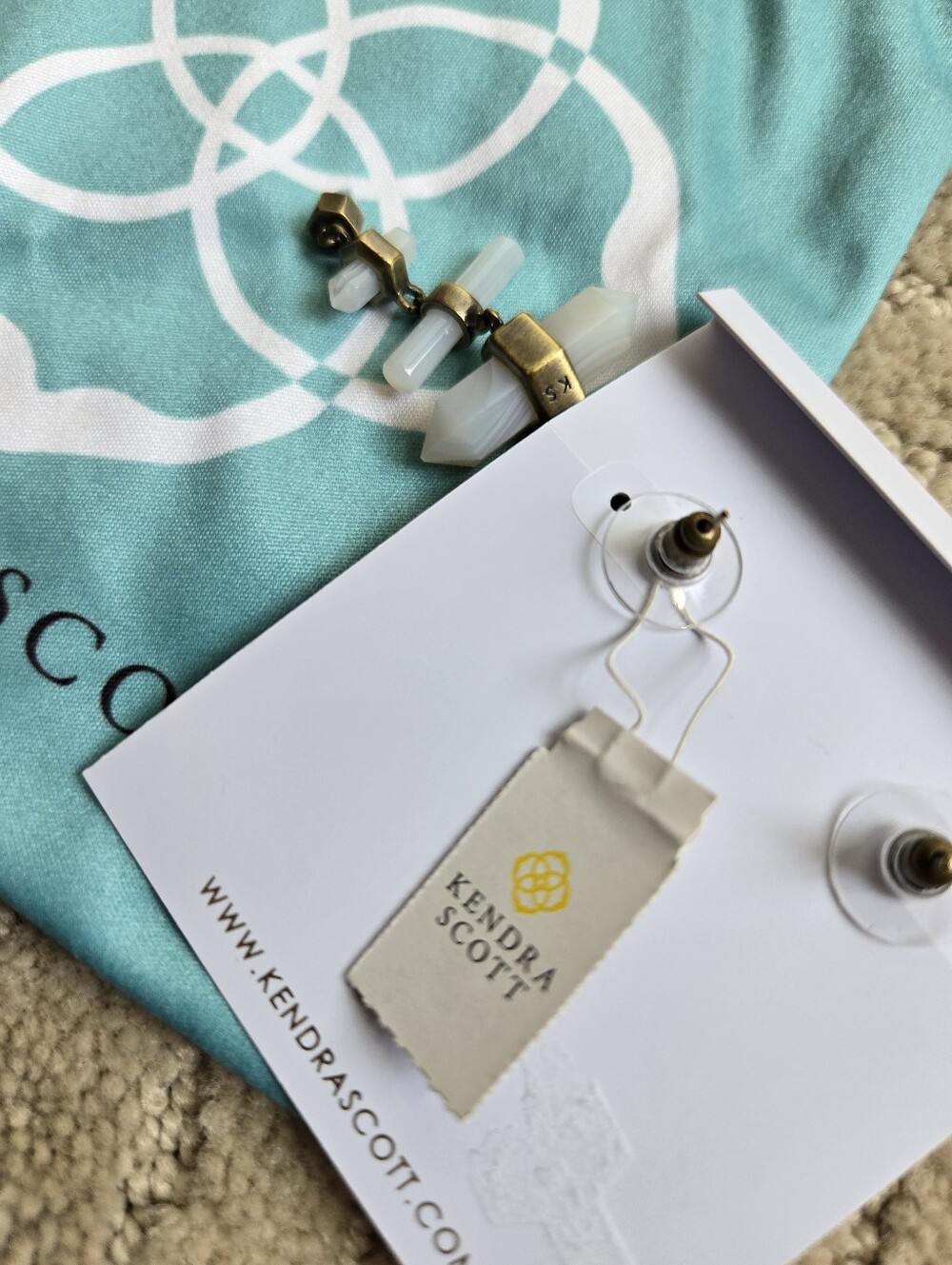 Kendra Scott Talia Chandelier Earrings NWT and bag. Wht Rock Crystal Ant.Gold - Picture 3 of 6